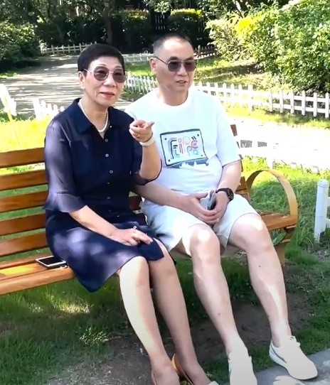 Mr Gong and Ms Zhang