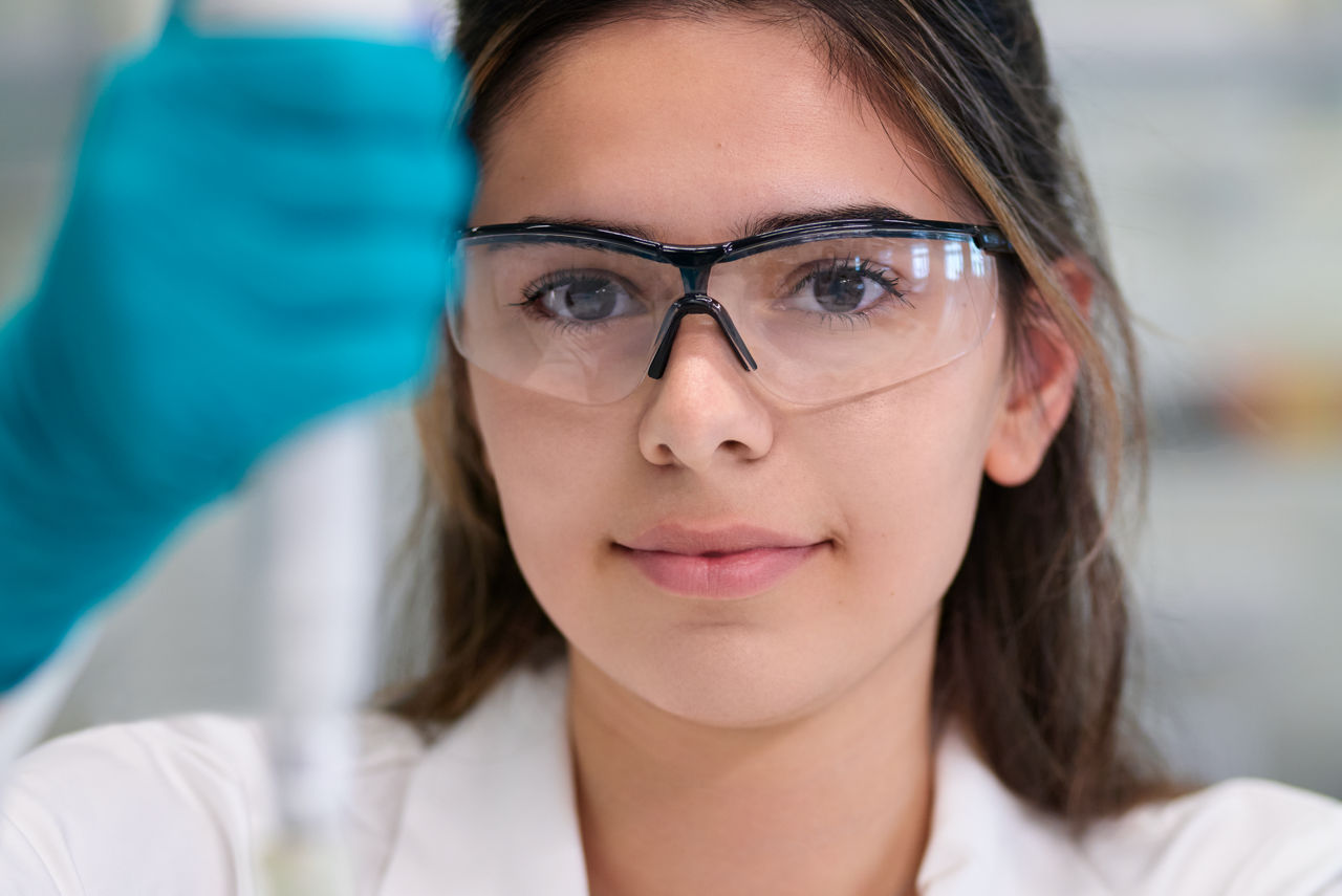 Laboratory technician at work in Penzberg
