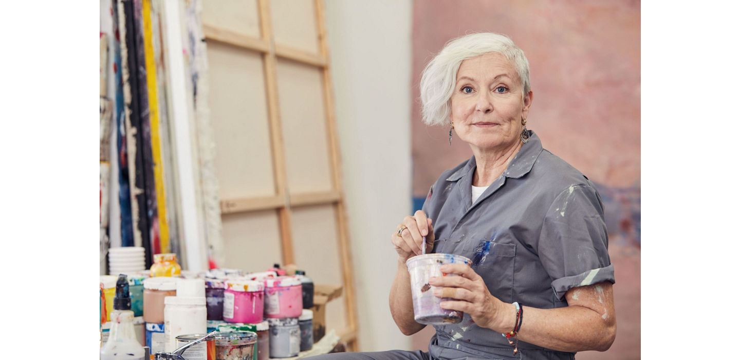 women-painting-foundation-of-medicine