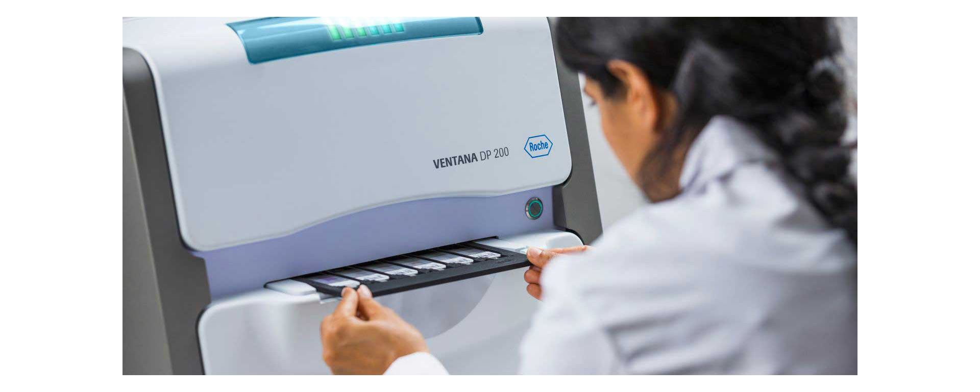 The VENTANA DP 200 digital pathology slide scanner tray
